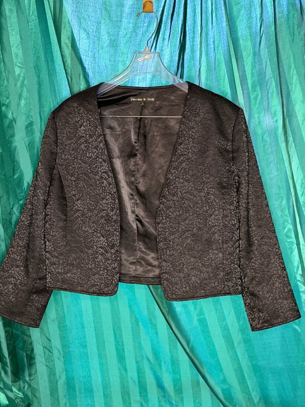 Preston & York Black Floral Blazer Size 14 - Elegant & Stylish